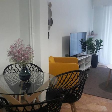 Ferienwohnung Elegant & Charming Apt. In The Hilton Area Athen Exterior foto
