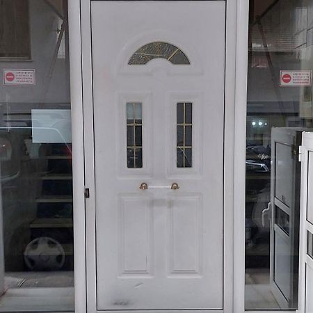 Ferienwohnung Elegant & Charming Apt. In The Hilton Area Athen Exterior foto