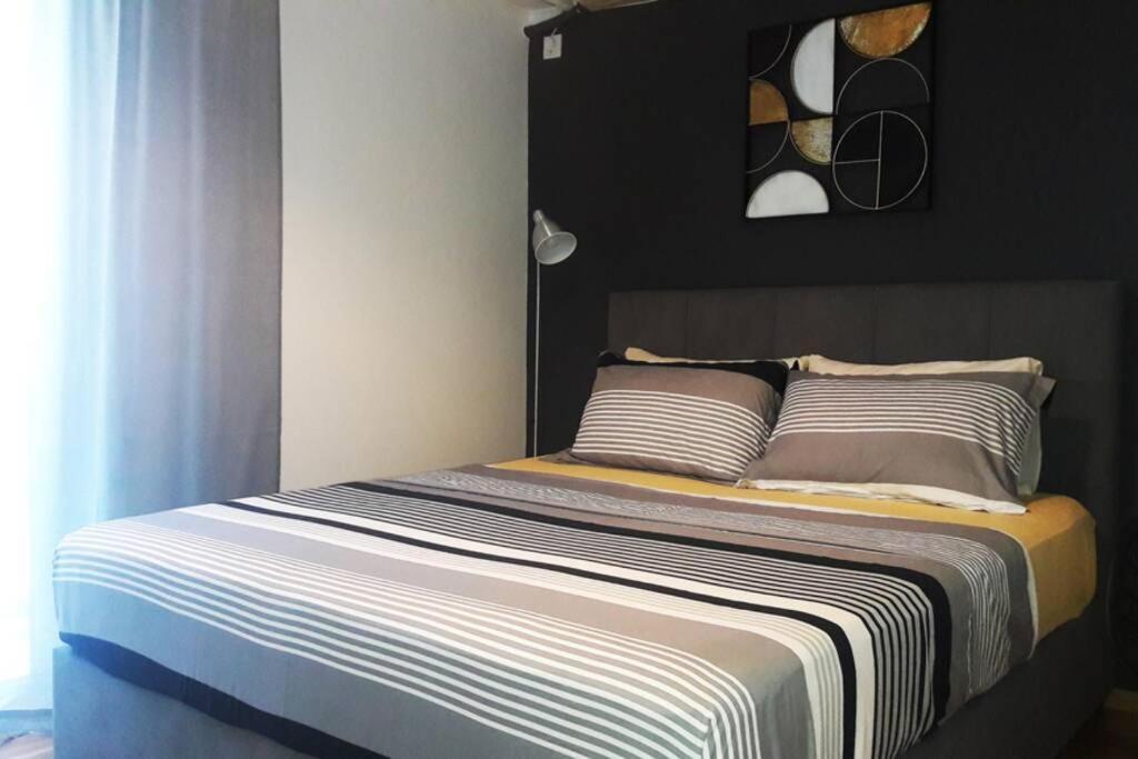 Ferienwohnung Elegant & Charming Apt. In The Hilton Area Athen Exterior foto