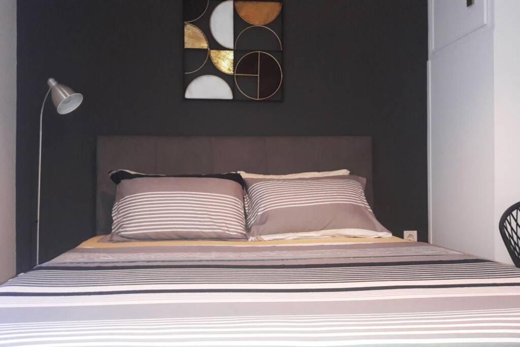 Ferienwohnung Elegant & Charming Apt. In The Hilton Area Athen Exterior foto