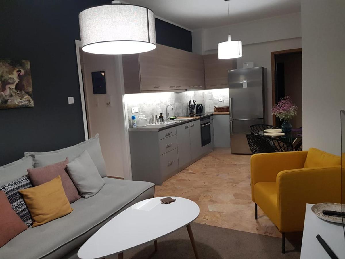 Ferienwohnung Elegant & Charming Apt. In The Hilton Area Athen Exterior foto